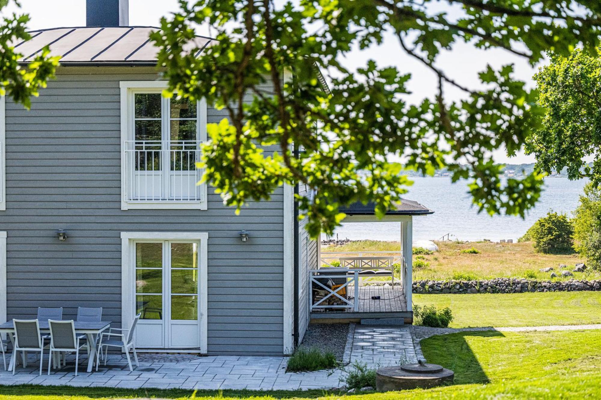 Exclusive Tranquil Villa By The Sea, Boat Available Drottningskar Bagian luar foto